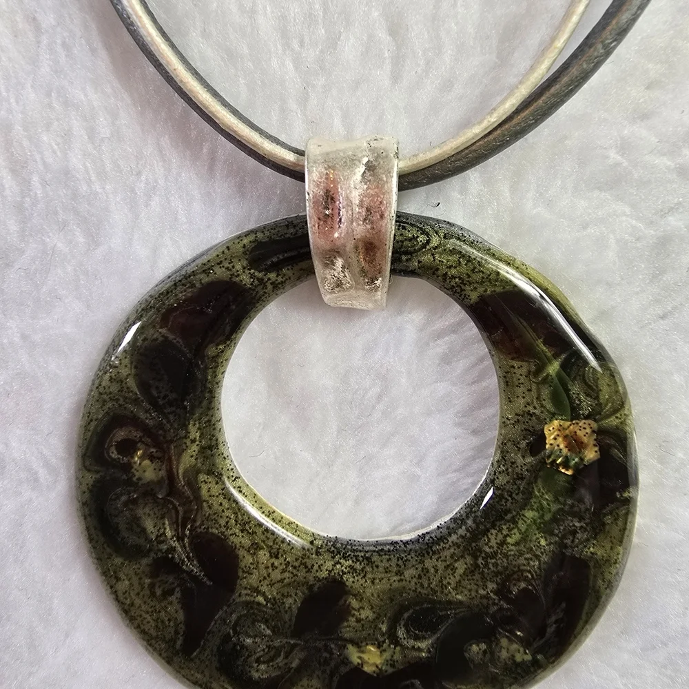 Elegant Silver and Black Pendant Necklace